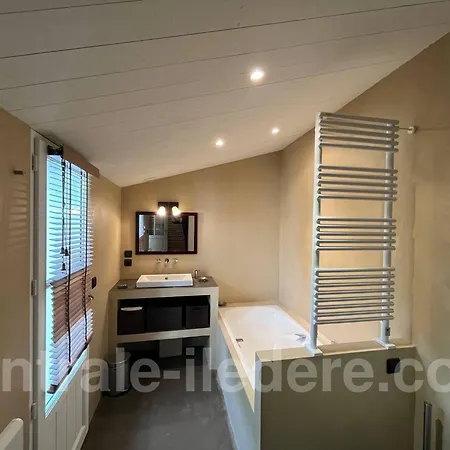 La De Hurlevent Les Portes-en-Re